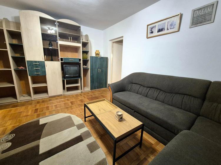 Apartament cu 2 camere semidecomandat în Complex Studențesc