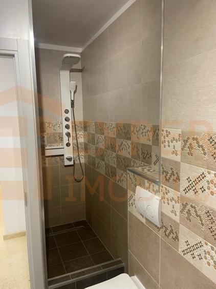 Apartament cu 2 camere decomandat în Casa de Cultură