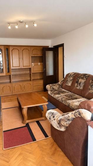 Apartament cu 2 camere semidecomandat în Soarelui