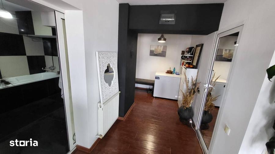 Apartament cu 3 camere în Ultracentral