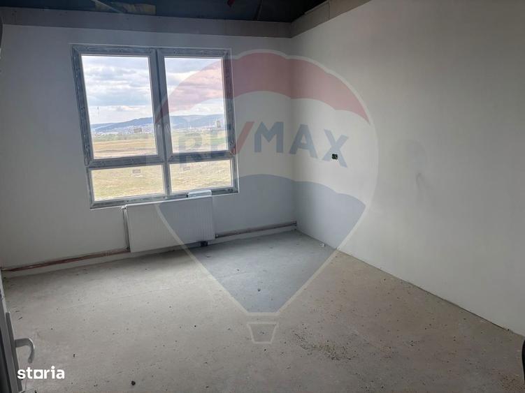 Spațiu comercial, de 1,436 mp, în Florești
