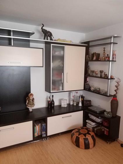 Apartament cu 2 camere decomandat în Exterior Vest