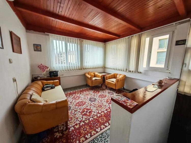 Casă cu 2 camere cu Teren 376 Mp în Elisabetin