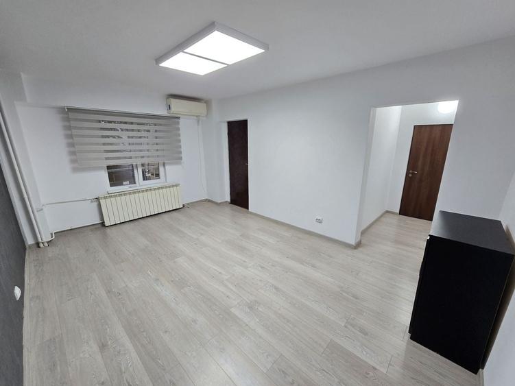 Birou, de 40 mp, în Unirii