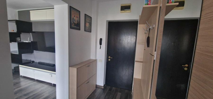 Apartament cu 3 camere semidecomandat în Dristor
