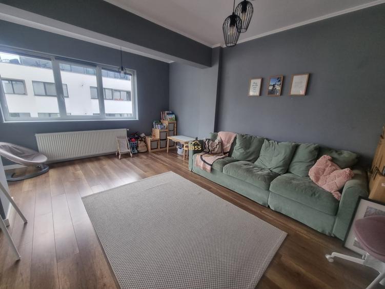 Apartament cu 2 camere semidecomandat, mobilat în Baciu