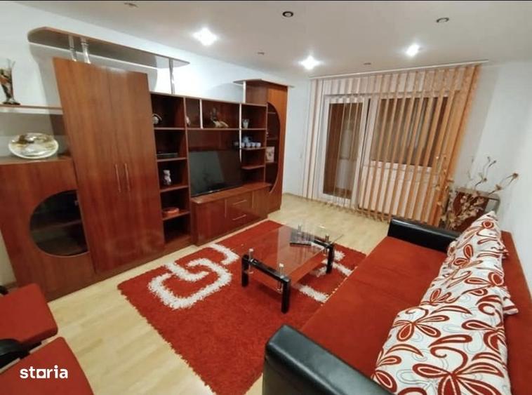 Vand apartament cu 3 camere Resita, zona Lunca - 6