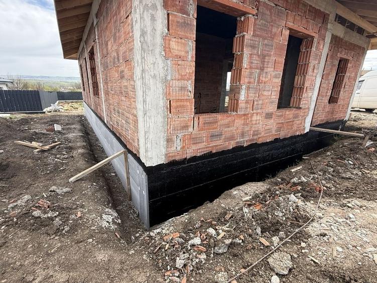 Casă cu 4 camere în Horpaz