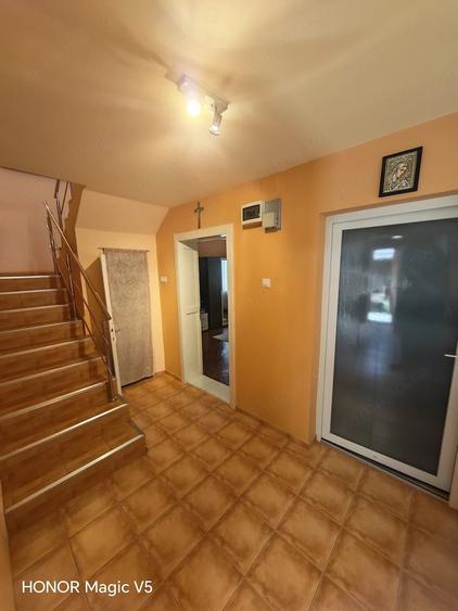 Casă cu Teren 790 Mp în Ghiroda