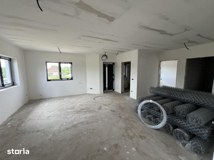 Casă cu 3 camere cu Teren 938 Mp în Viile Satu Mare