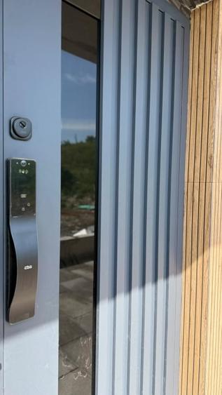 Duplex cu 4 camere cu Canalizare în Iris