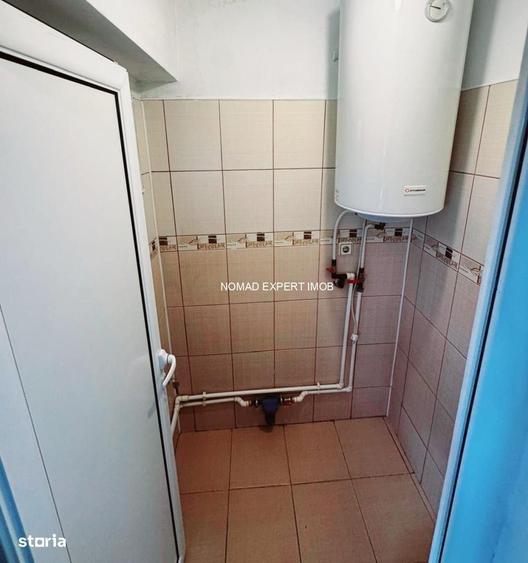 Apartament cu 3 camere decomandat în Uiești