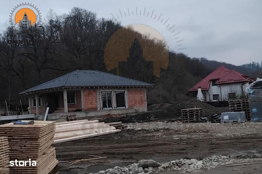 Casă cu 4 camere cu Teren 500 Mp în Primăverii