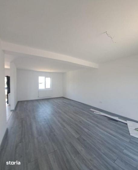 Casă cu 4 camere cu Teren 237 Mp în Central