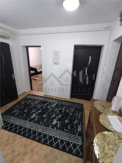 Apartament cu 4 camere în Filiași