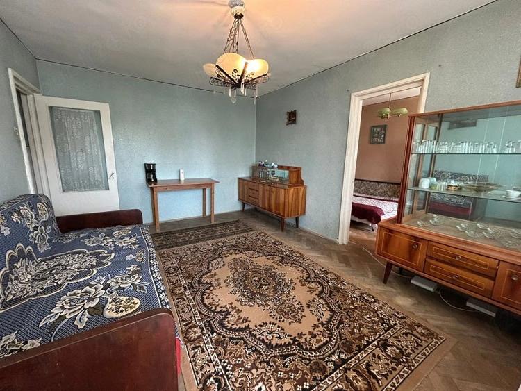 Apartament cu 2 camere semidecomandat în Central