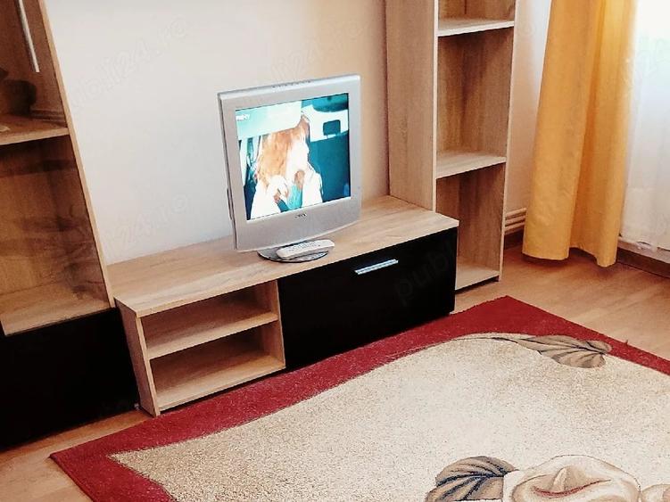Garsonieră decomandată în Central