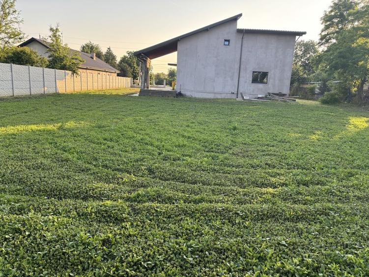 Casă cu 4 camere cu Teren 1600 Mp în Ciochina