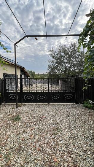 Casă cu 5 camere cu Teren 1321 Mp în Central