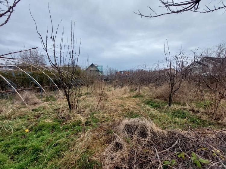 Teren Construcții intravilan de 1110 mp, în Kamsas
