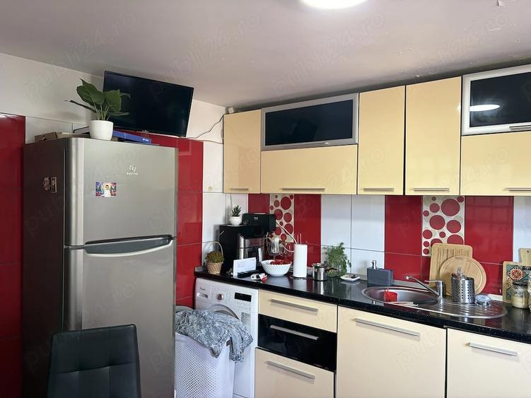Casă cu Teren 900 Mp în Central