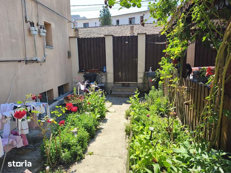 De vanzare casa cu etaj , zona Top Med si Nova Vita - 18