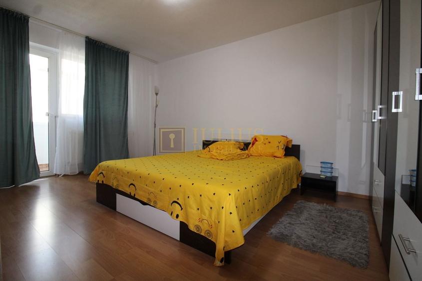 Apartament cu 3 camere semidecomandat, mobilat în Complex Studențesc