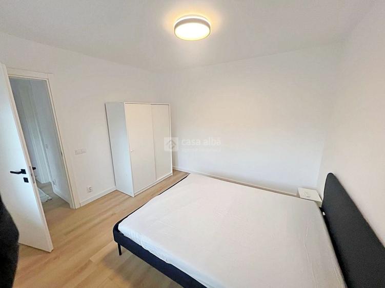 Apartament cu 2 camere decomandat, mobilat în Central