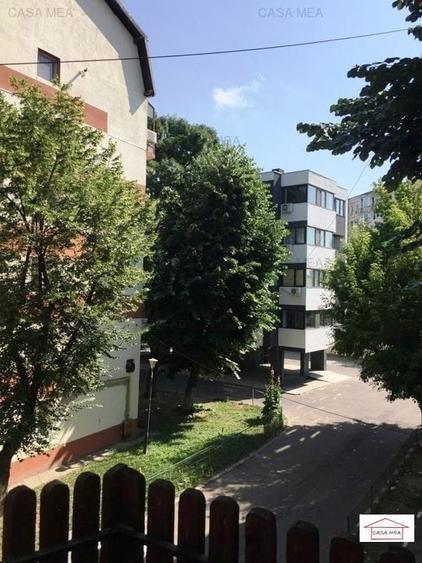 Garsonieră semidecomandată, mobilată în Vitan Mall