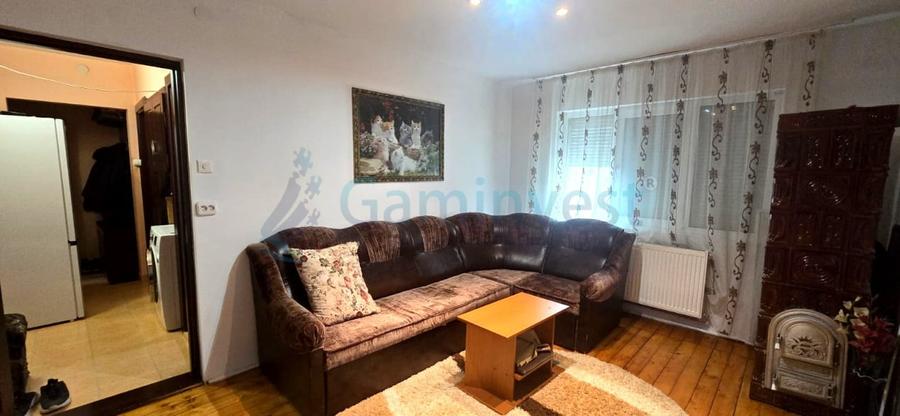 Apartament cu 2 camere semidecomandat în Beiuș