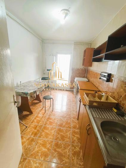 Apartament cu 3 camere decomandat în Tomis I