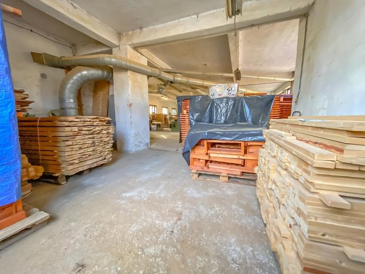 Spațiu industrial, de 1,473 mp, în Tulgheș