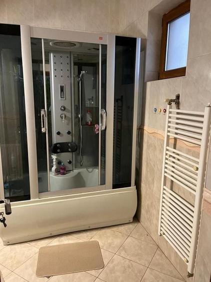 Casă cu 4 camere cu Teren 200 Mp în Tineretului
