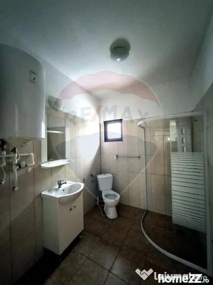 Casă cu 4 camere cu Teren 1478 Mp în Măneciu