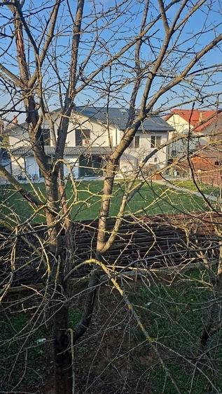 Casă cu 5 camere cu Teren 100 Mp în Corbeanca