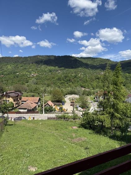 Casă cu 4 camere cu Teren 430 Mp în Valea Doftanei