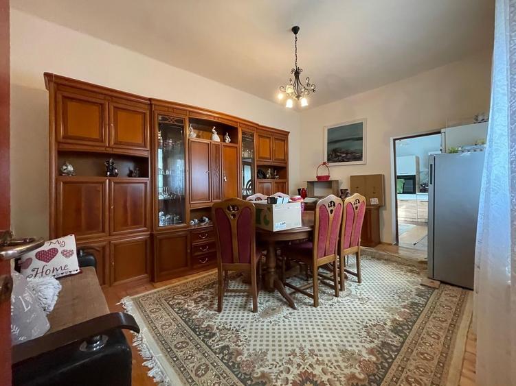 Casă cu 3 camere cu Teren 190 Mp în Muncitoresc