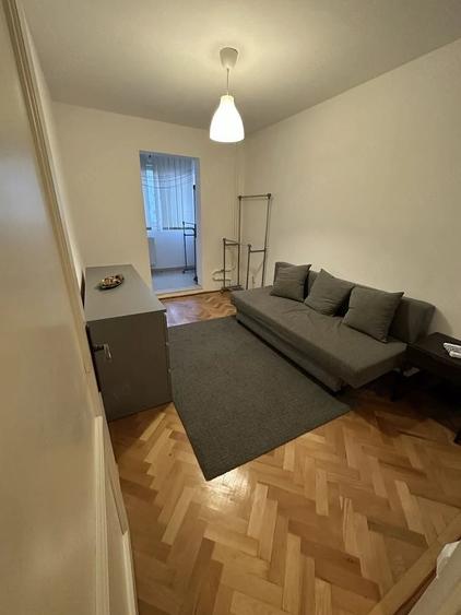 Apartament cu 4 camere decomandat în Dristor