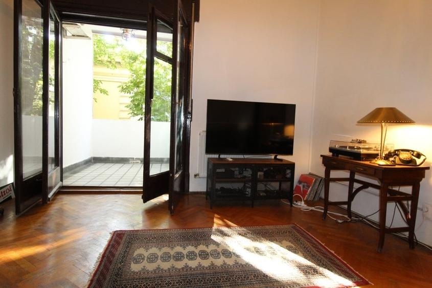 Apartament cu 2 camere decomandat, mobilat în Lahovari
