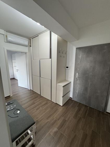 Proprietar inchiriez Apartament 2.5 camere, tractorul decomandat - 7