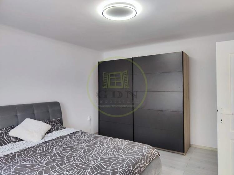Casă individuală cu 5 camere cu Canalizare în Reghin