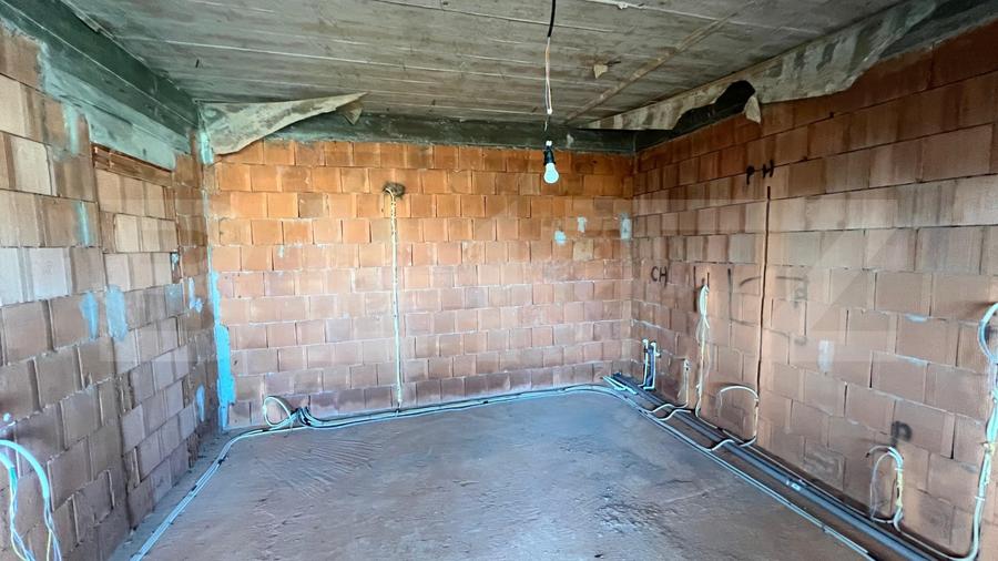 Casă individuală cu 6 camere cu Teren 1200 Mp în Pielești
