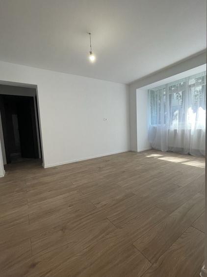 Apartament cu 2 camere semidecomandat, mobilat în Est
