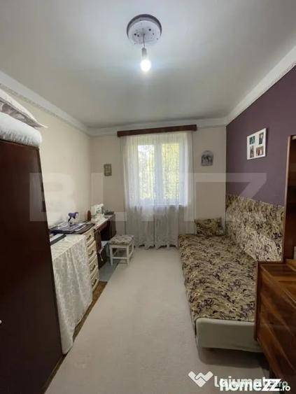Apartament cu 4 camere semidecomandat în Universității