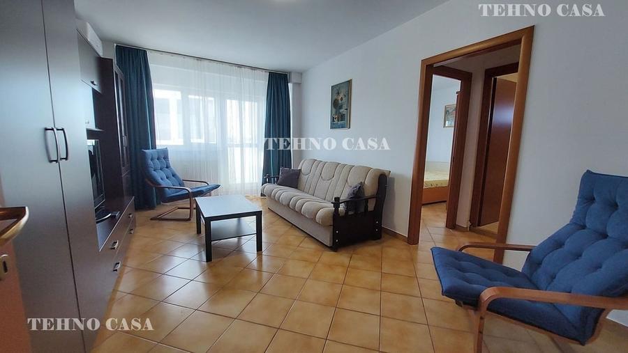 Apartament semidecomandat în Est
