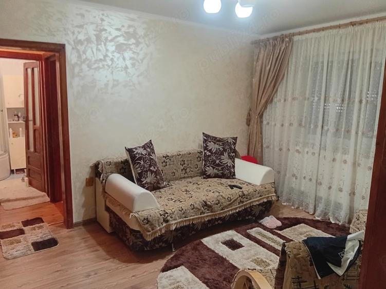 Apartament cu 2 camere nedecomandat în Obor