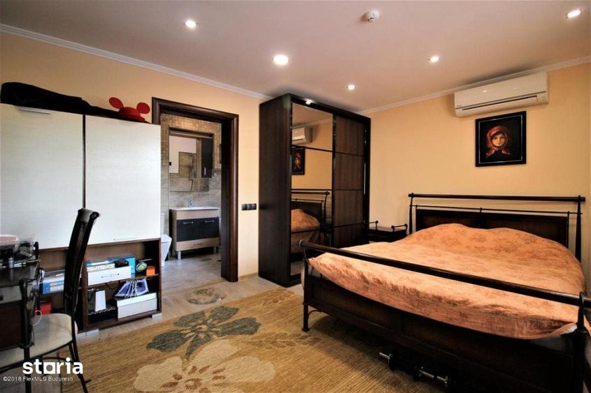 Casă cu 10 camere cu Teren 3000 Mp în Central