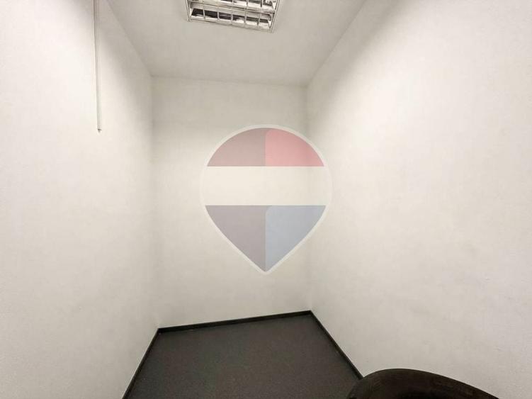 Spațiu comercial, de 68 mp, în Bartolomeu