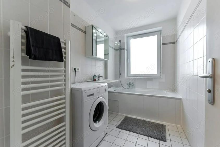 Apartament cu 3 camere decomandat în Florilor