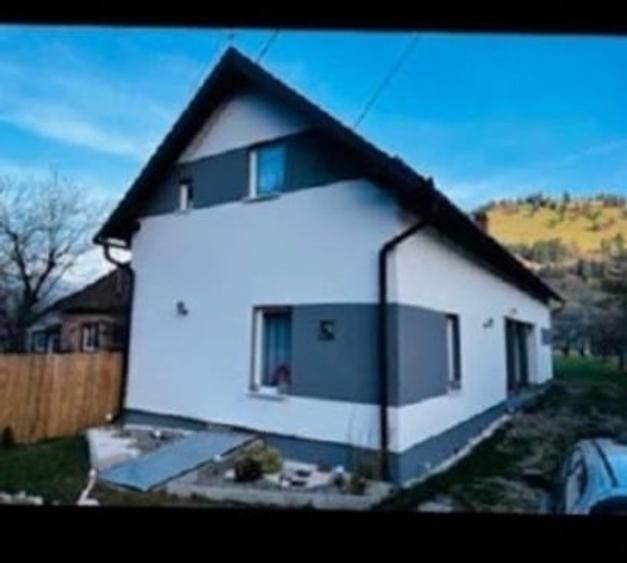 Casă individuală cu 3 camere cu Canalizare în Valea Rece